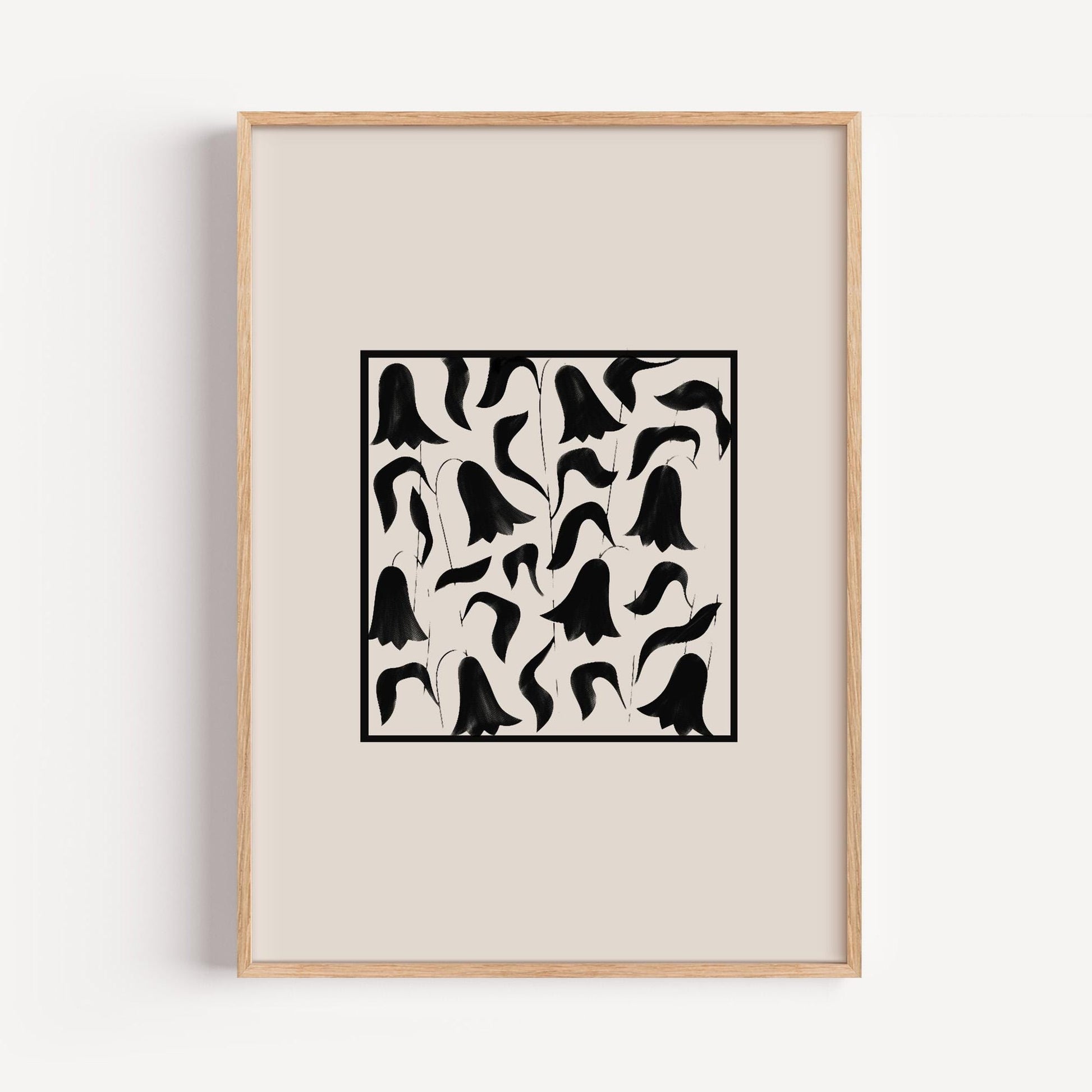 Tulpen Stempel Poster | Black Beige Art Print | Modern Floral Painting | Minimal Wall Art | Elegant Flower Decor | Stylish Botanical Design
