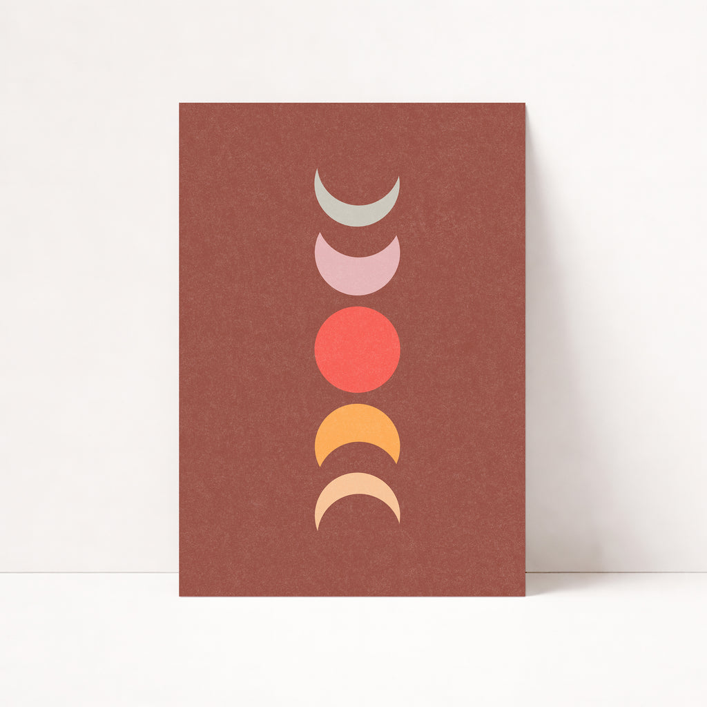Boho Mondphasen Poster in warmen Erdtönen – minimalistisches Retro Wandbild für Wohnzimmer oder Schlafzimmer