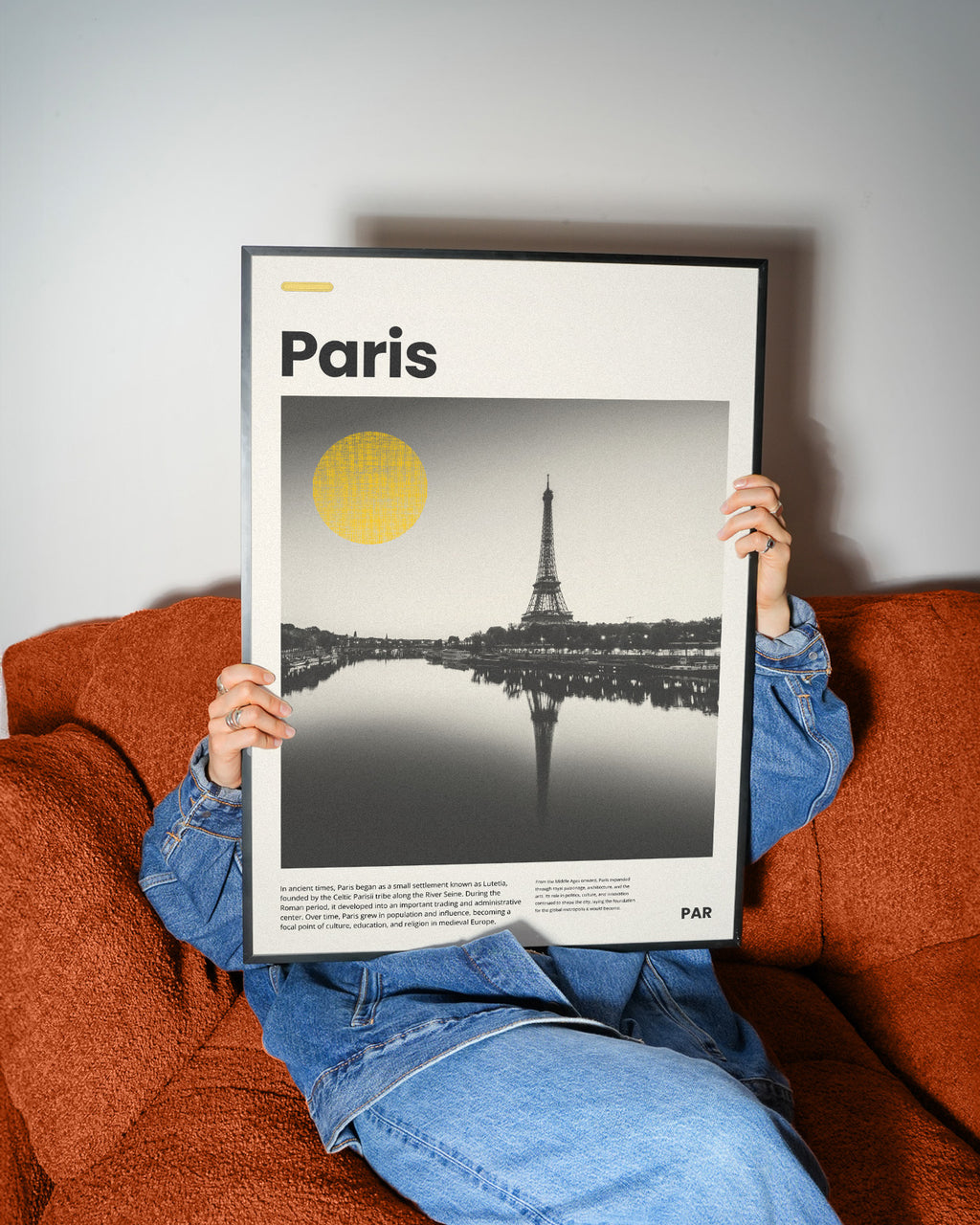 Paris Poster mit Eiffelturm in Schwarz-Weiß-Fotografie und modernem Editorial Design

Elegantes Paris Wandbild mit Blick auf den Eiffelturm und stilvollem Stadtmotiv

Französisches Reiseposter mit Eiffelturm als moderne Wanddeko für Wohnräume

Schwarz-Weiß Paris Poster mit ikonischer Architektur und urbanem Flair

Modernes Paris City Poster mit Eiffelturm und minimalistischer Gestaltung