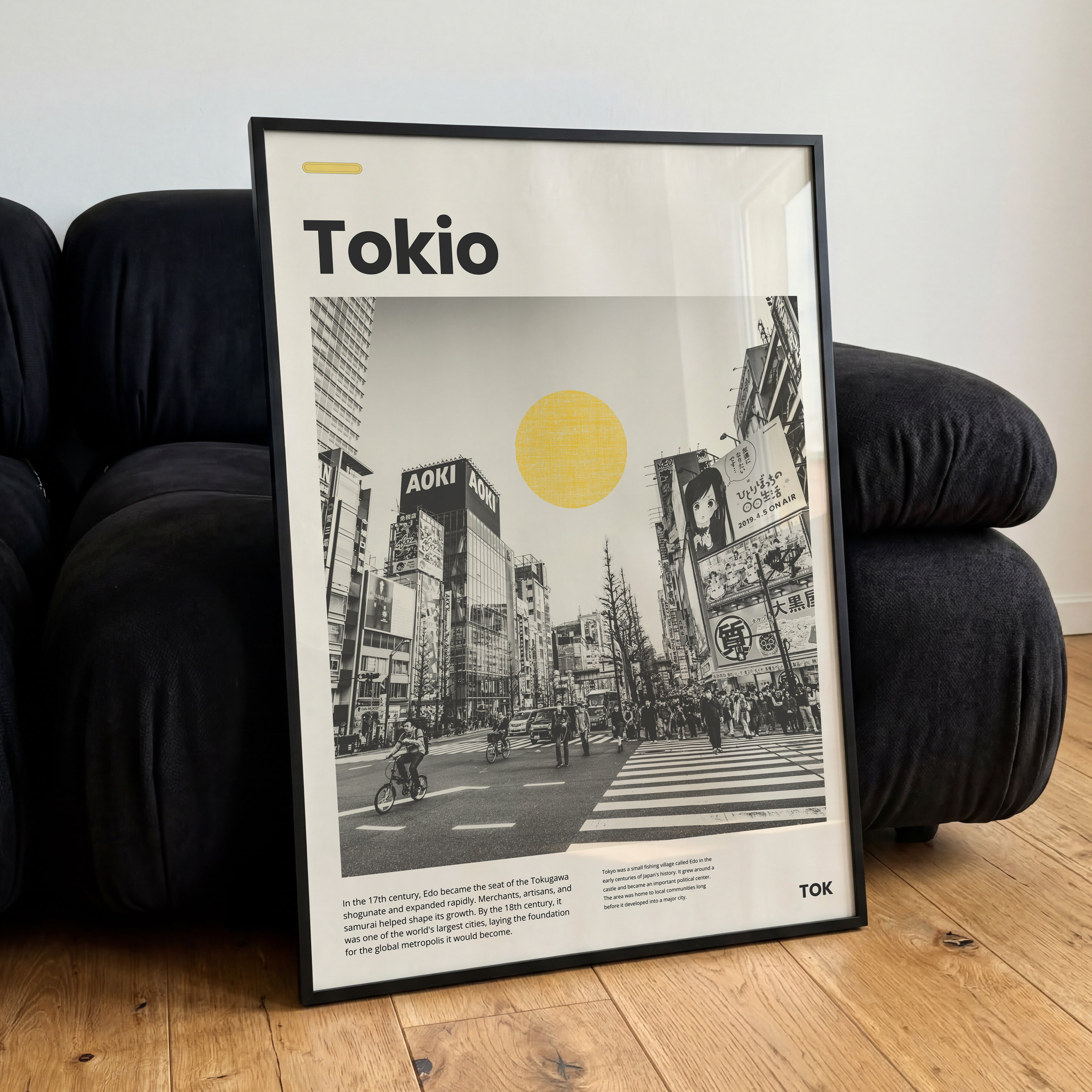 Modernes Tokio Poster mit urbaner Schwarz-Weiß-Fotografie und japanischem Stadtmotiv

Stilvolles Tokyo Wandbild im Editorial Design für Wohnzimmer und Büro