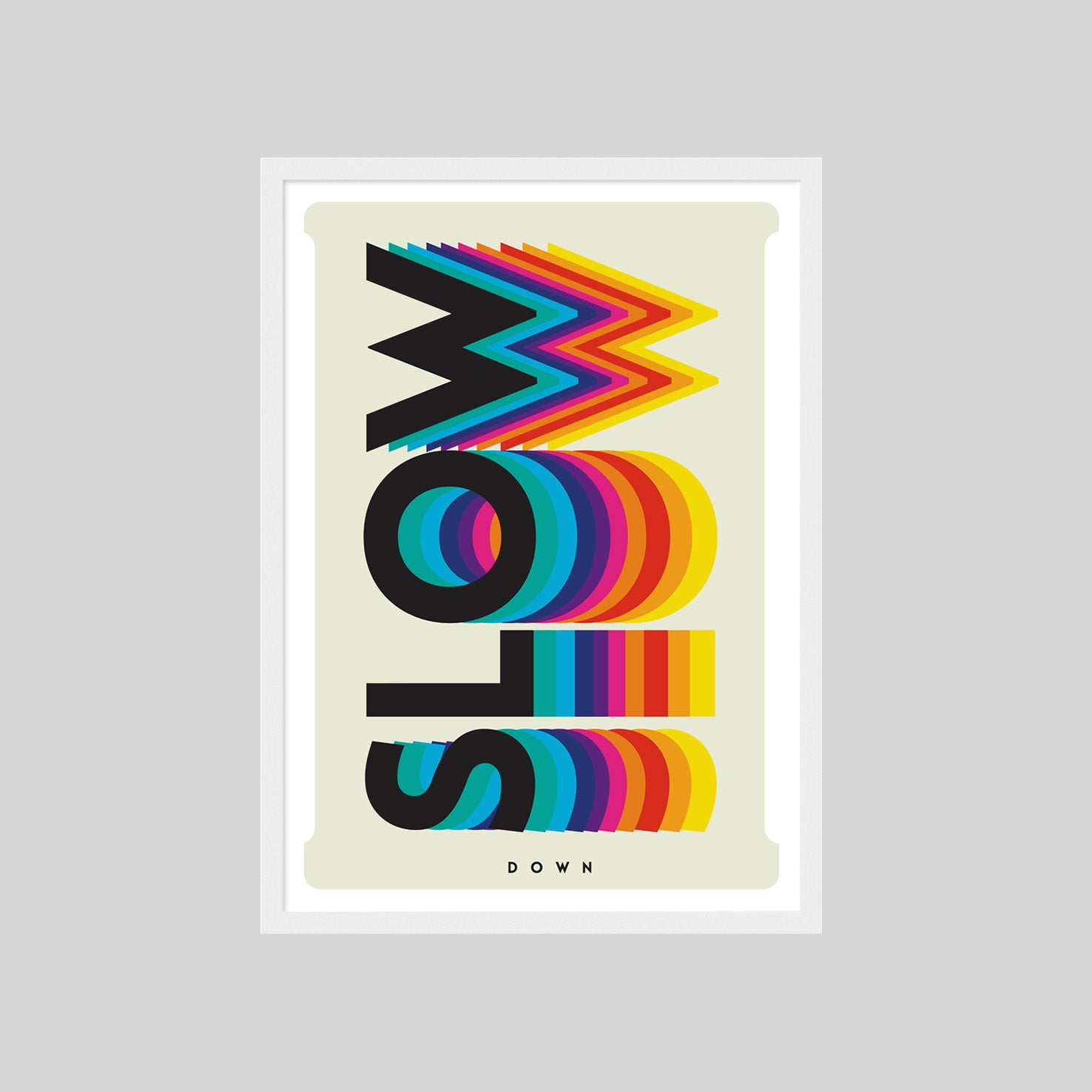 Retro Typografie Poster mit Schriftzug Slow Down in bunten Farben – moderne Wanddeko für Wohnzimmer oder Büro
