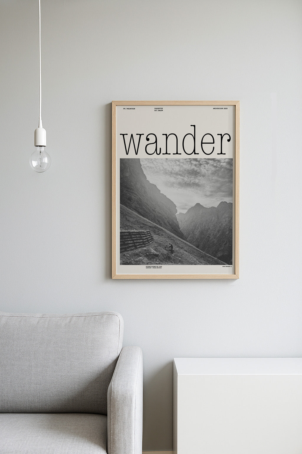 Knorrhütte Zugspitze Schwarzweiß Bergposter mit Wanderer