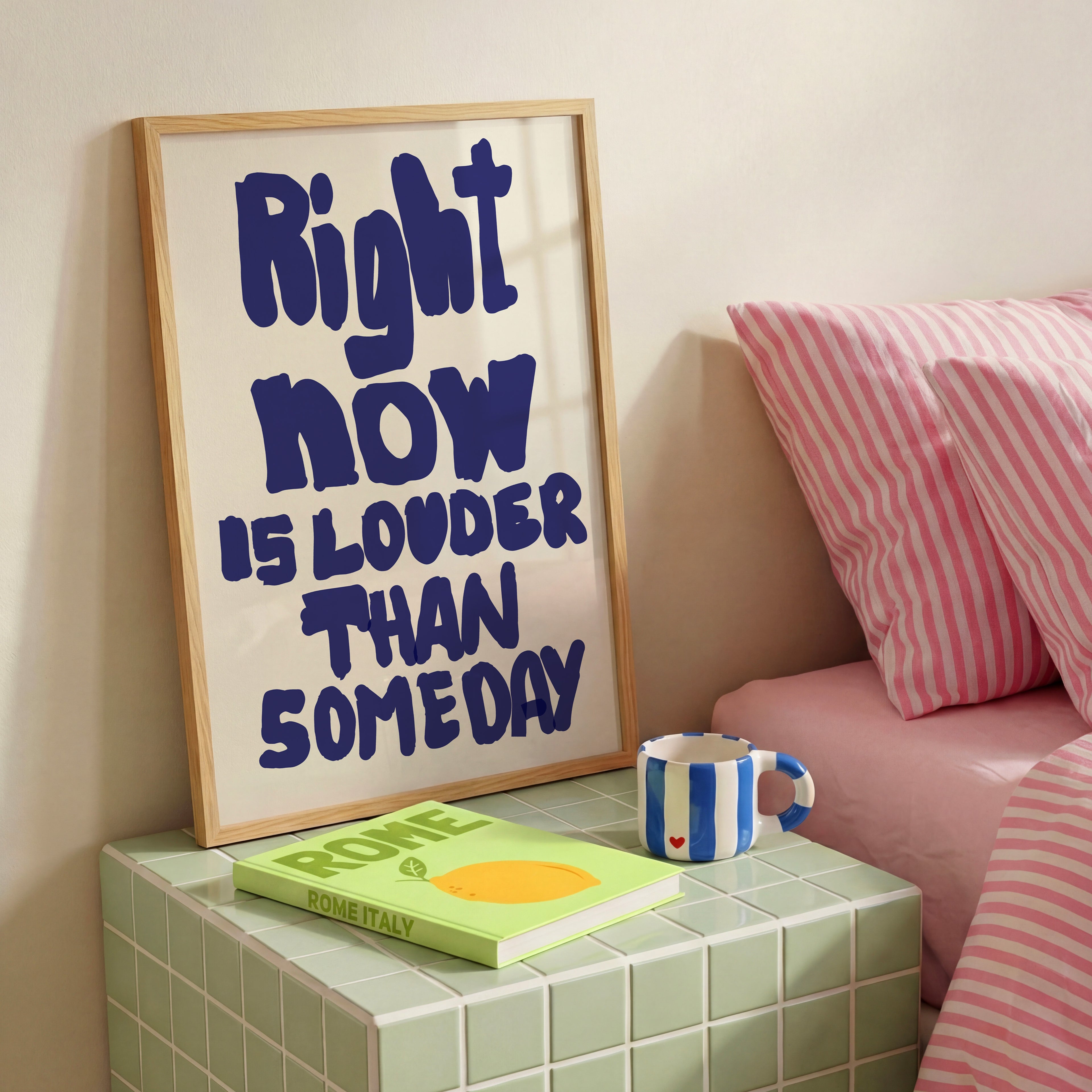 Achtsamkeits Poster mit handgezeichneter Schrift als moderne Wanddeko