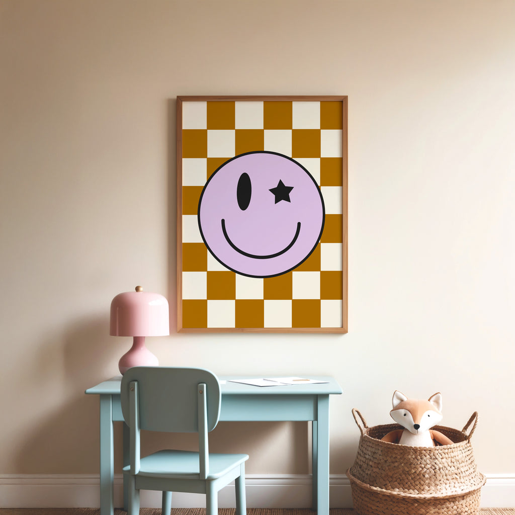 Smiley Gesicht Poster mit Stern Auge auf braunem Schachbrett Muster – stylische Wanddeko