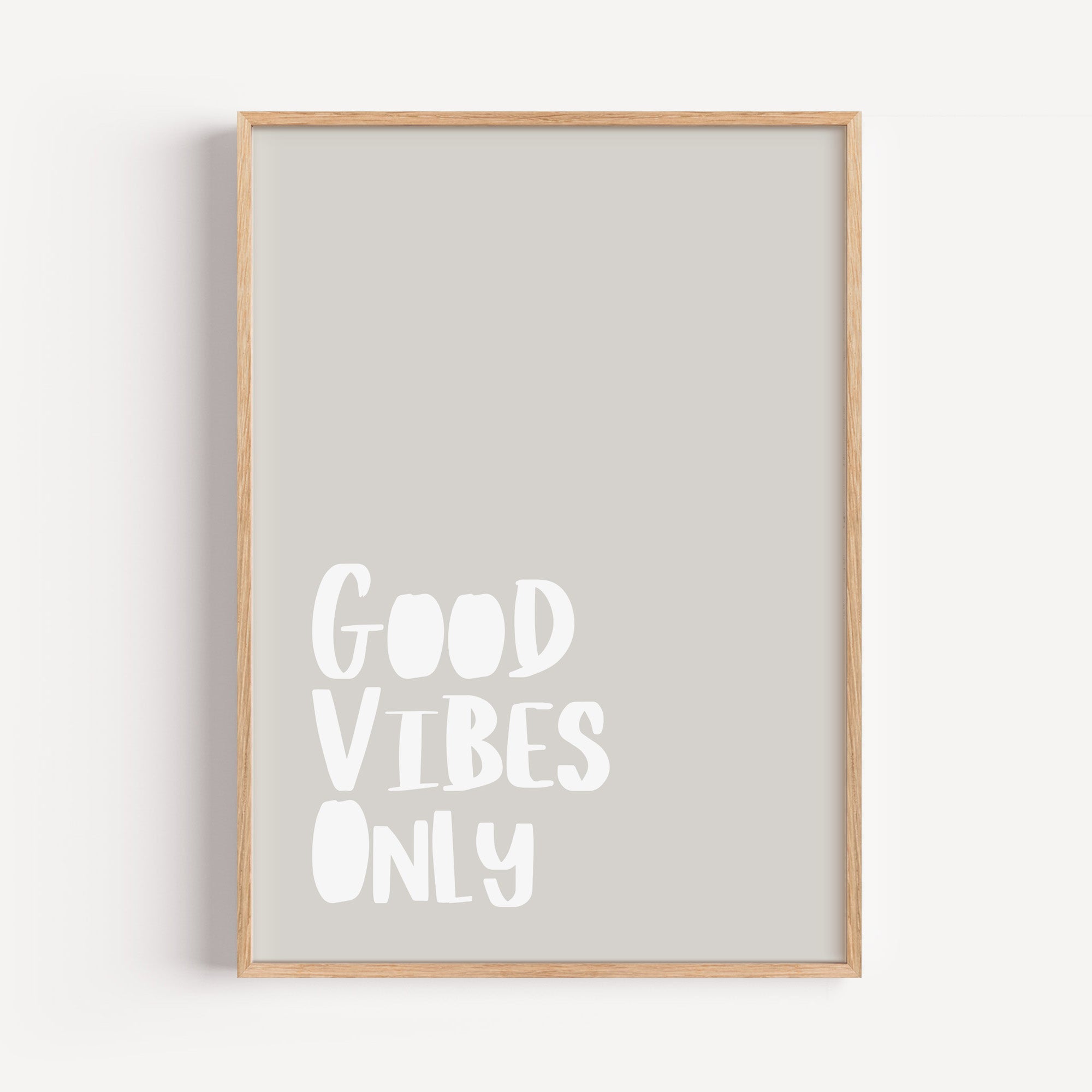 Typografie Wandbild Good Vibes Only im minimalistischen Interior Stil