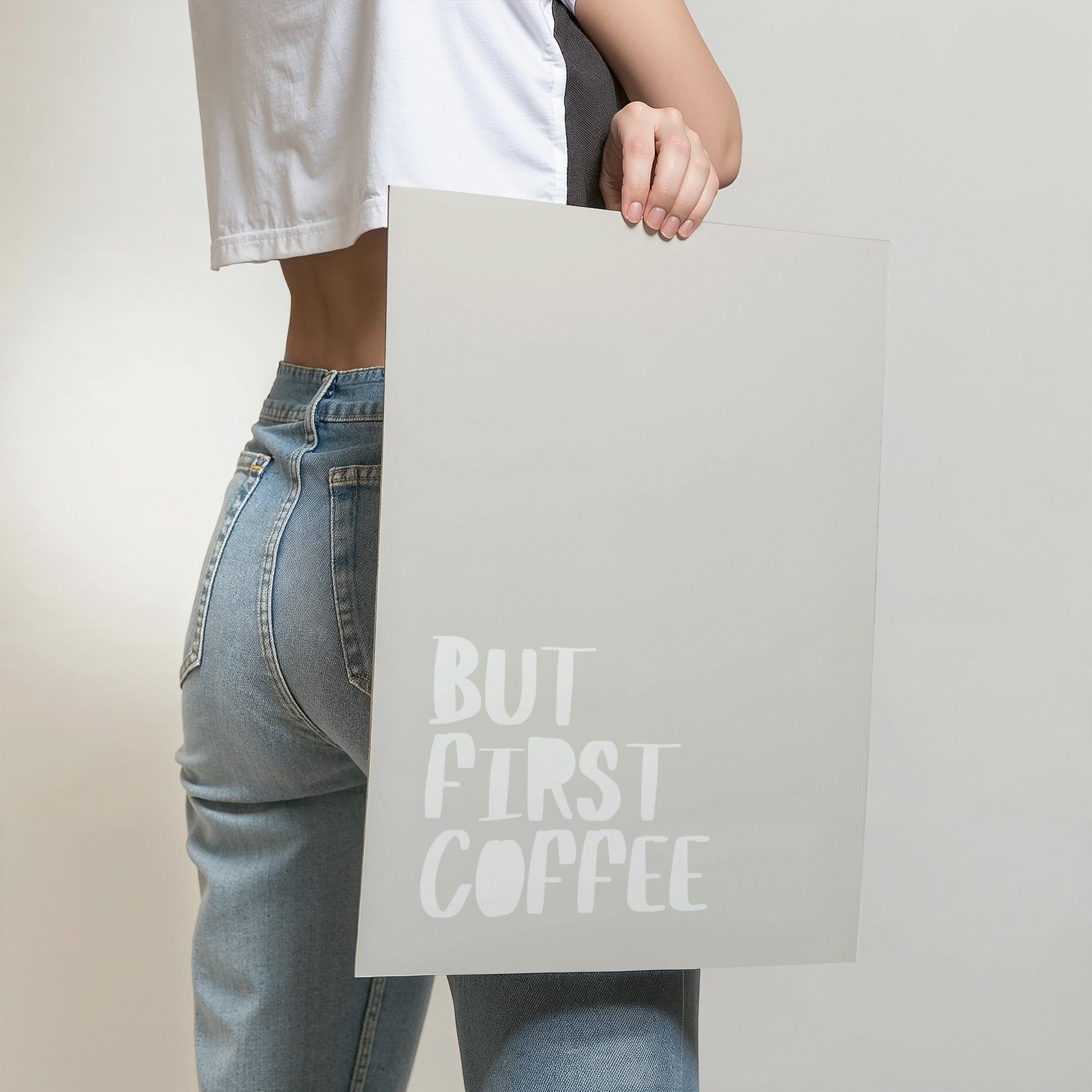 Schlichtes Kaffee Wandbild mit handgezeichneter Typografie im minimalistischen Design