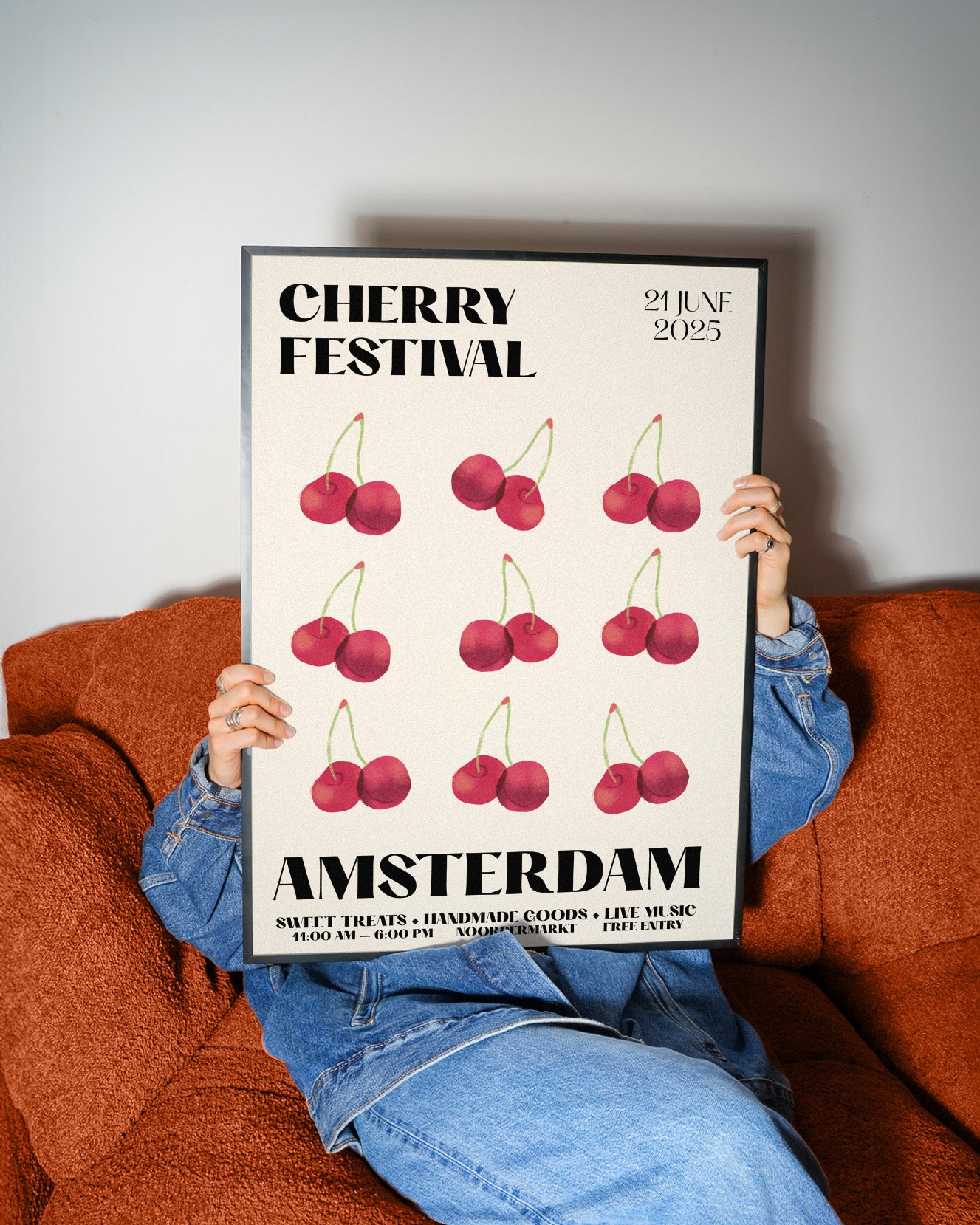 Ästhetisches Fruit Wall Art Poster mit roten Kirschen im skandinavischen Stil