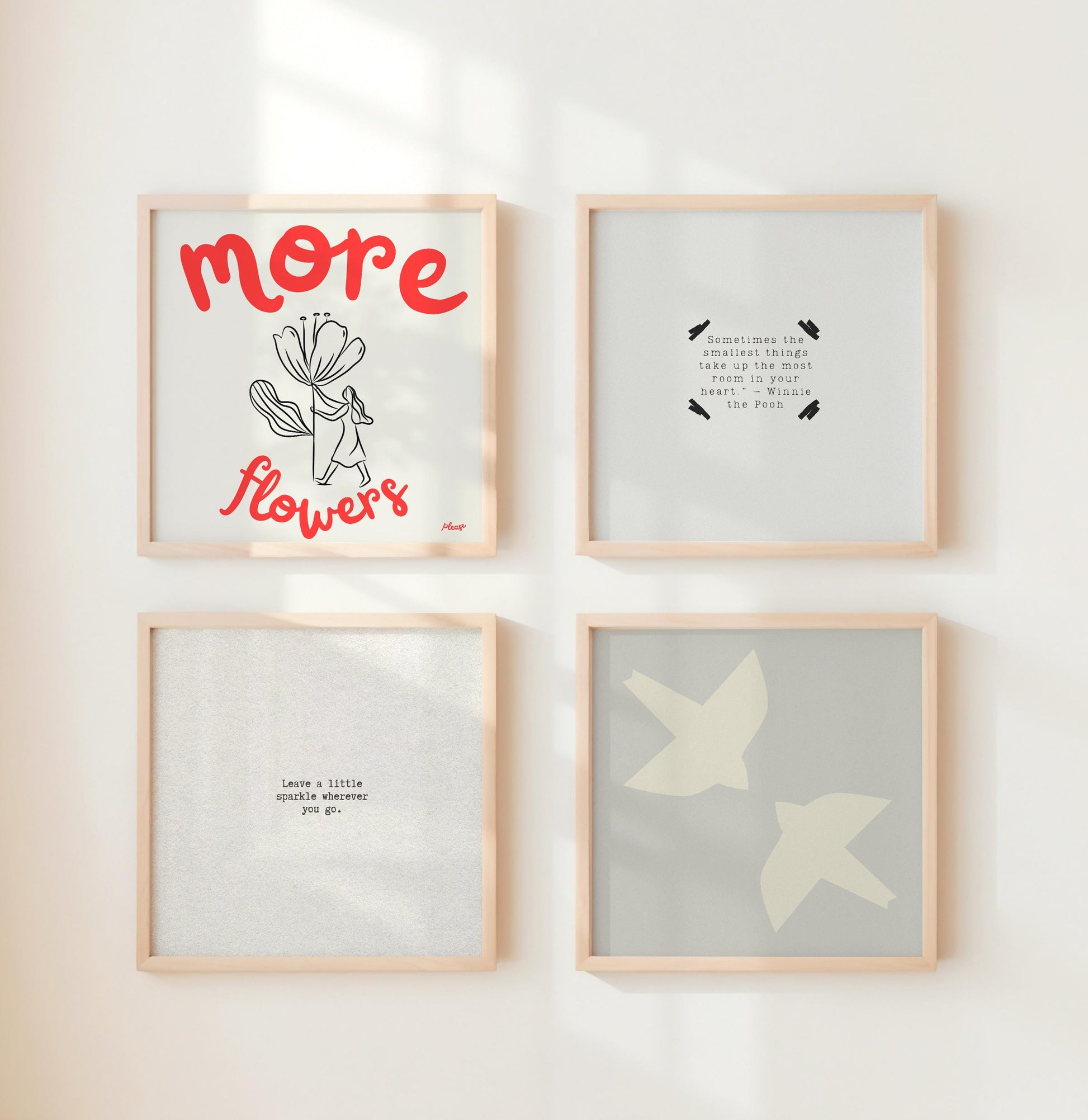 Minimalistisches Poster mit Winnie Puuh Zitat „Sometimes the smallest things take up the most room in your heart“, Schwarz-Weiß Design mit zwei zarten Pfeilen, moderne Wanddeko für Kinderzimmer oder als Geschenk zur Geburt oder Taufe.

🇬🇧 English:
Minimalist poster with Winnie the Pooh quote “Sometimes the smallest things take up the most room in your heart,” black and white design with two simple arrows, modern wall decor for nursery or as gift for baby birth or baptism.