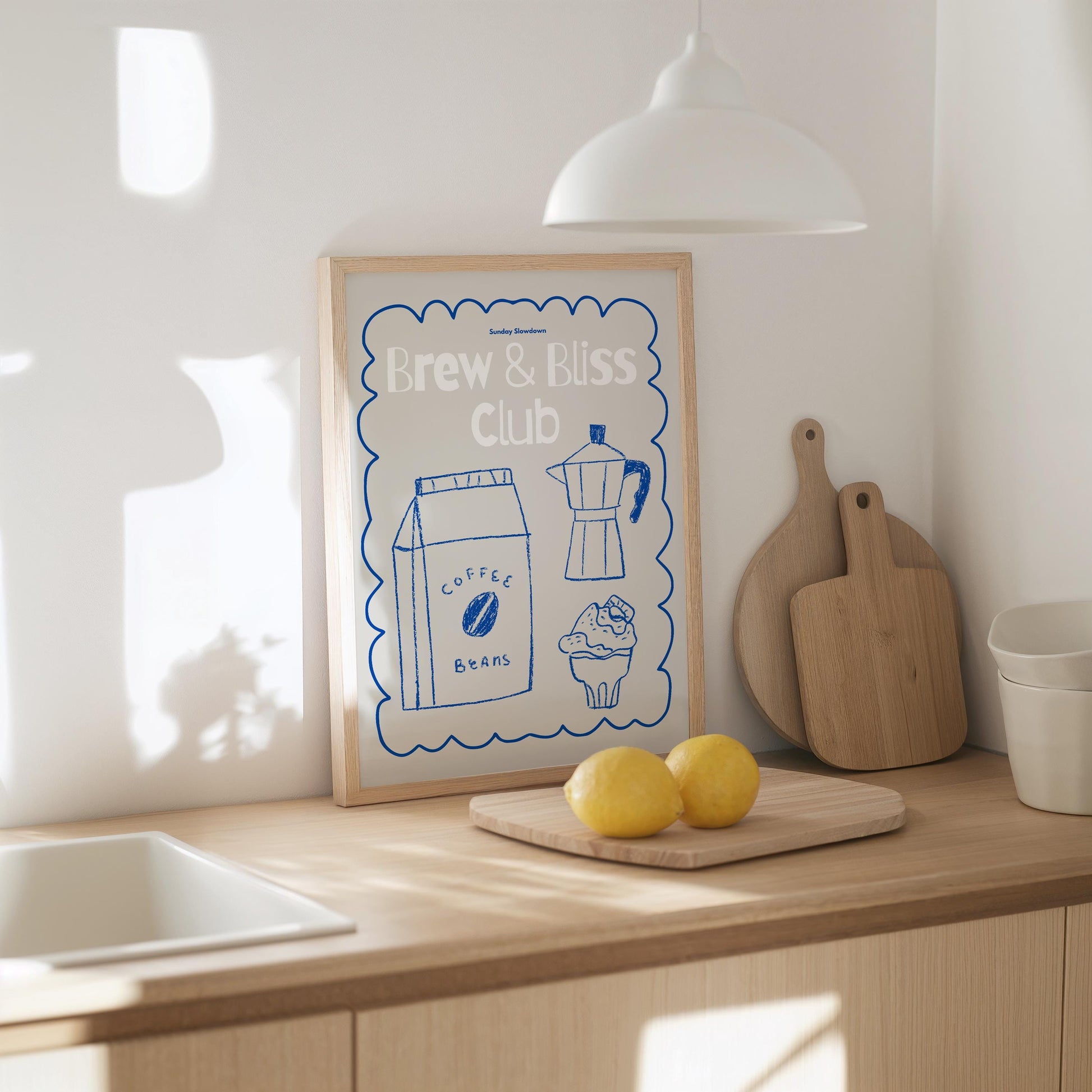 Hand-drawn poster with the title &quot;Brew & Bliss Club&quot;, featuring blue line art of coffee beans, moka pot, and dessert on a beige background, surrounded by a wavy blue frame. Perfect for coffee lovers and cozy home decor.

🇩🇪 DEUTSCH:
Handgezeichnetes Poster mit dem Titel „Brew & Bliss Club“, zeigt blaue Linienzeichnungen von Kaffeebohnen, Espressokanne und Dessert auf beigem Hintergrund mit welligem blauen Rahmen. Ideal für Kaffeeliebhaber und gemütliche Deko.