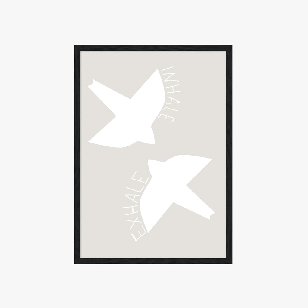 Minimalistisches Inhale Exhale Poster in Beige mit abstrakten Formen und moderner Typografie für Schlafzimmer

Mindfulness Poster mit Inhale Exhale Schriftzug im skandinavischen minimalistischen Design als moderne Wanddeko

Abstraktes Affirmation Poster in neutralen Beige-Tönen für Yoga Raum, Wohnzimmer oder modernes Büro