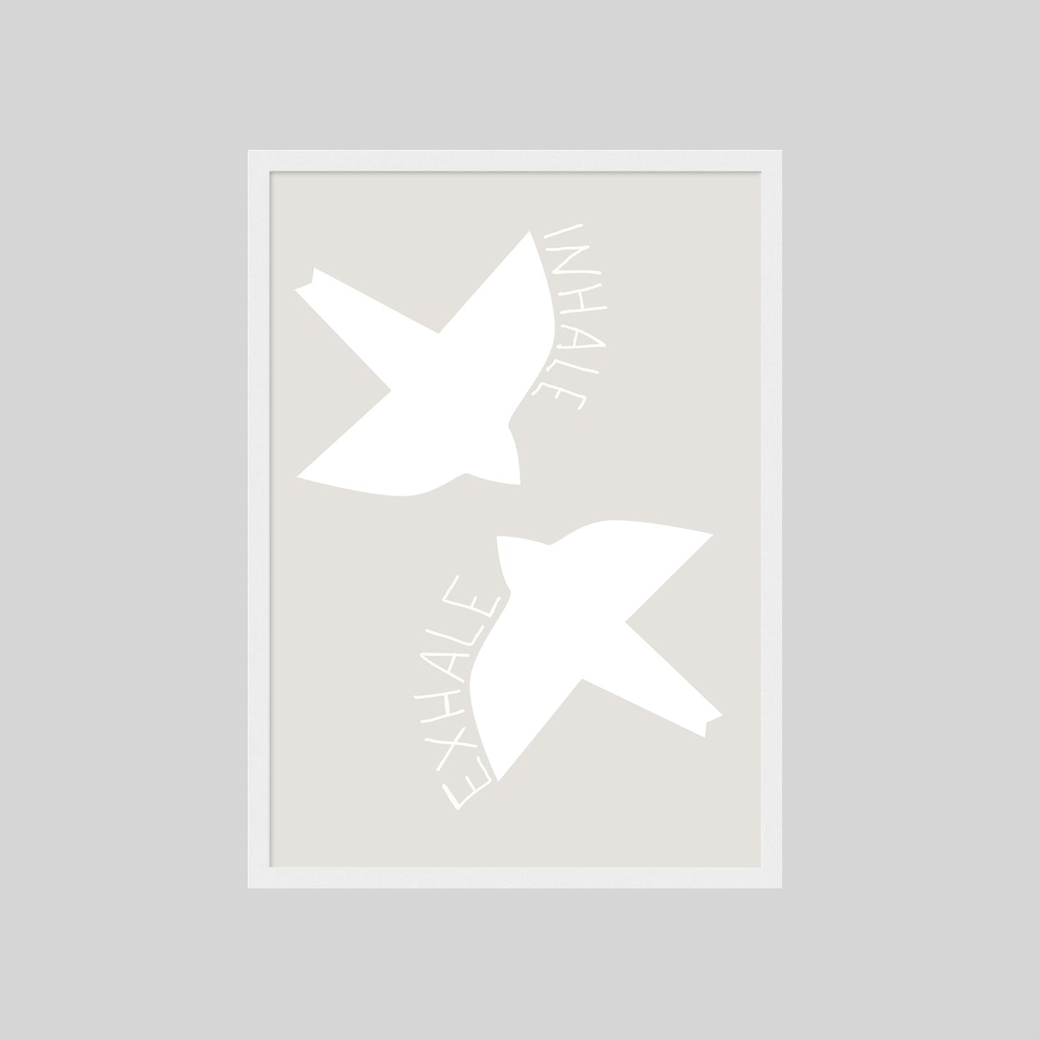 Minimalistisches Inhale Exhale Poster in Beige mit abstrakten Formen und moderner Typografie für Schlafzimmer

Mindfulness Poster mit Inhale Exhale Schriftzug im skandinavischen minimalistischen Design als moderne Wanddeko

Abstraktes Affirmation Poster in neutralen Beige-Tönen für Yoga Raum, Wohnzimmer oder modernes Büro