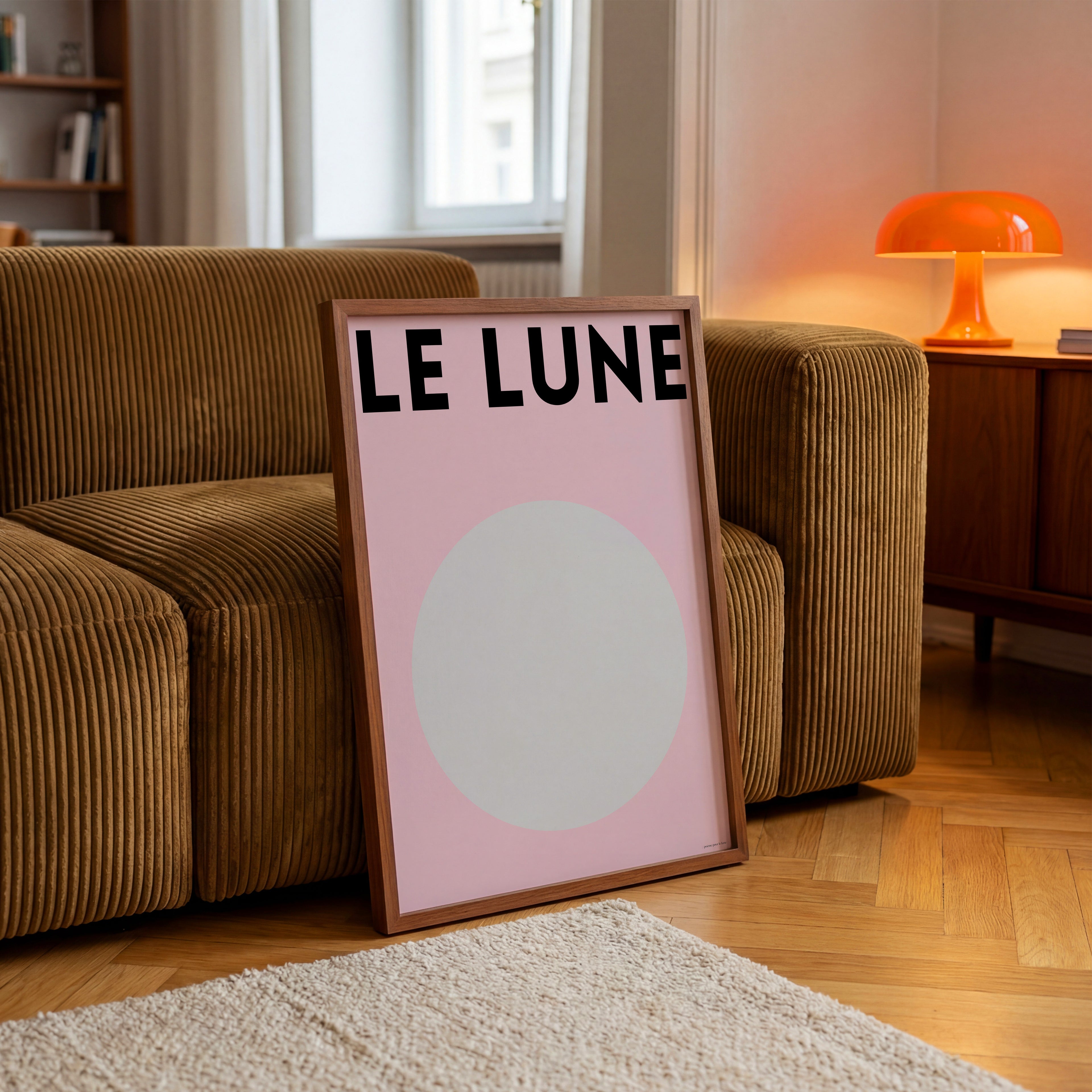 Minimalistisches Le Lune Poster mit abstraktem Mondmotiv in sanften Rosatönen
Modernes Mond Poster im skandinavischen Stil für stilvolle Wohnräume
Ästhetisches Moon Wall Art Poster mit minimalistischer Typografie und softem Design
Abstraktes Le Lune Wandbild mit grafischem Mondkreis und modernem Interior Look
Skandinavisches Poster mit Mondmotiv und rosa Hintergrund für modernes Wohnzimmer