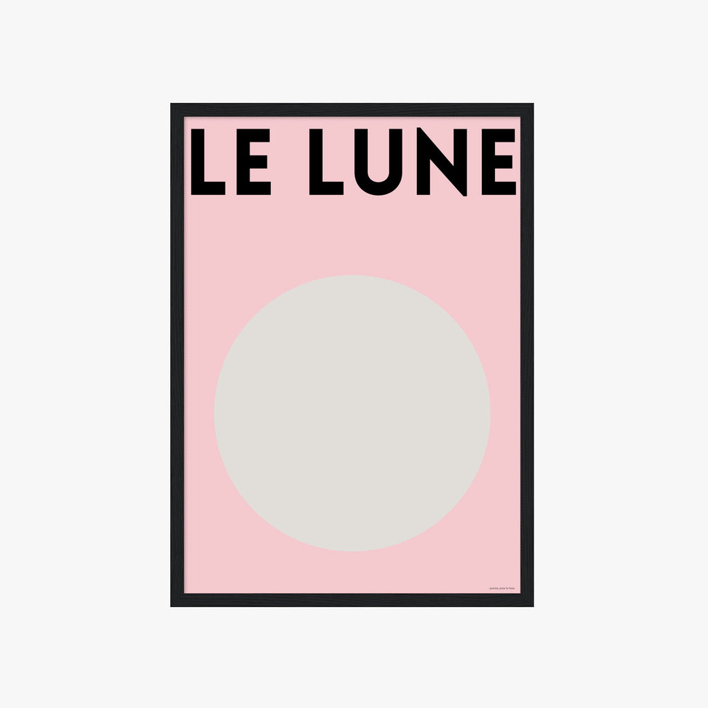 Minimalistisches Le Lune Poster mit abstraktem Mondmotiv in sanften Rosatönen
Modernes Mond Poster im skandinavischen Stil für stilvolle Wohnräume
Ästhetisches Moon Wall Art Poster mit minimalistischer Typografie und softem Design
Abstraktes Le Lune Wandbild mit grafischem Mondkreis und modernem Interior Look
Skandinavisches Poster mit Mondmotiv und rosa Hintergrund für modernes Wohnzimmer