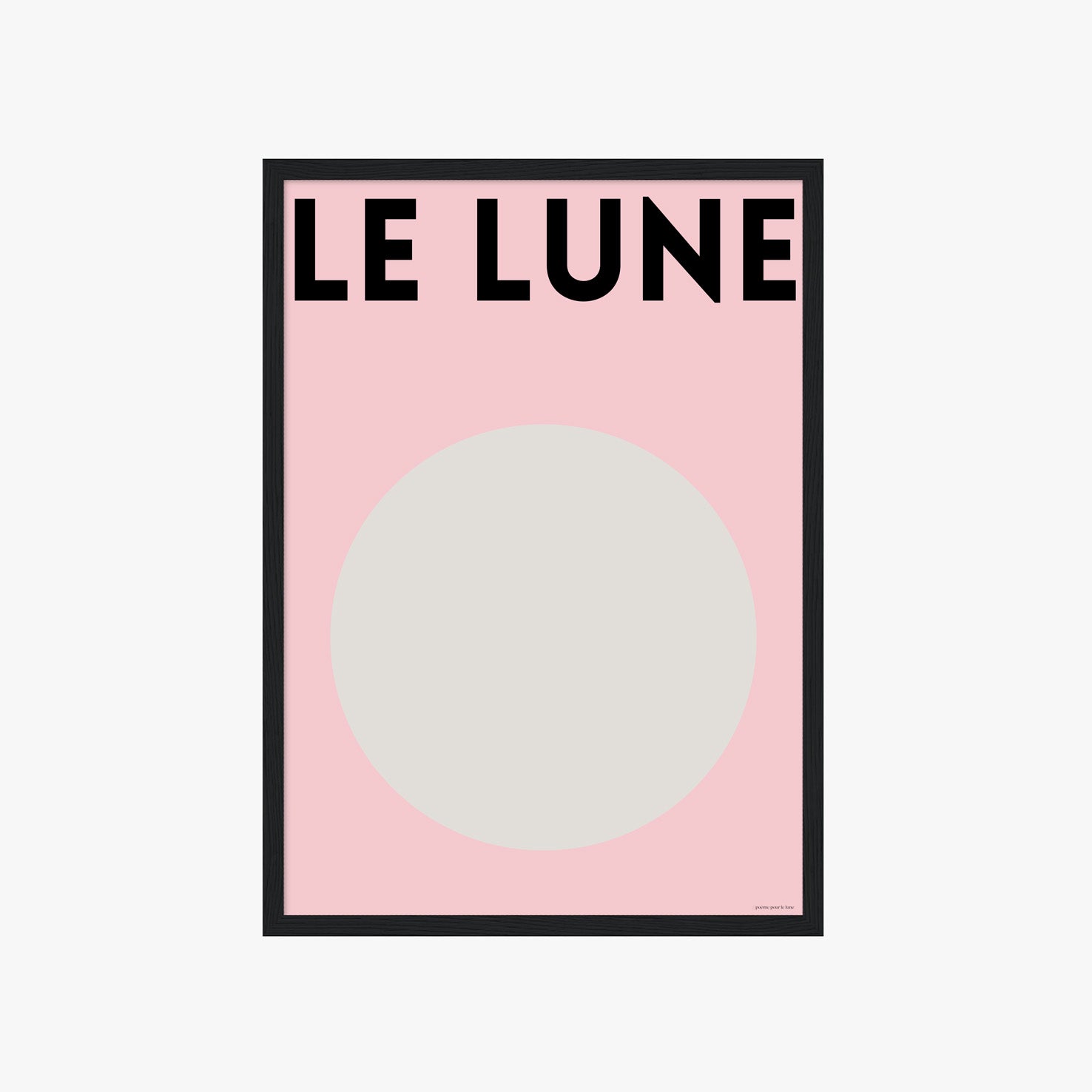 Minimalistisches Le Lune Poster mit abstraktem Mondmotiv in sanften Rosatönen
Modernes Mond Poster im skandinavischen Stil für stilvolle Wohnräume
Ästhetisches Moon Wall Art Poster mit minimalistischer Typografie und softem Design
Abstraktes Le Lune Wandbild mit grafischem Mondkreis und modernem Interior Look
Skandinavisches Poster mit Mondmotiv und rosa Hintergrund für modernes Wohnzimmer