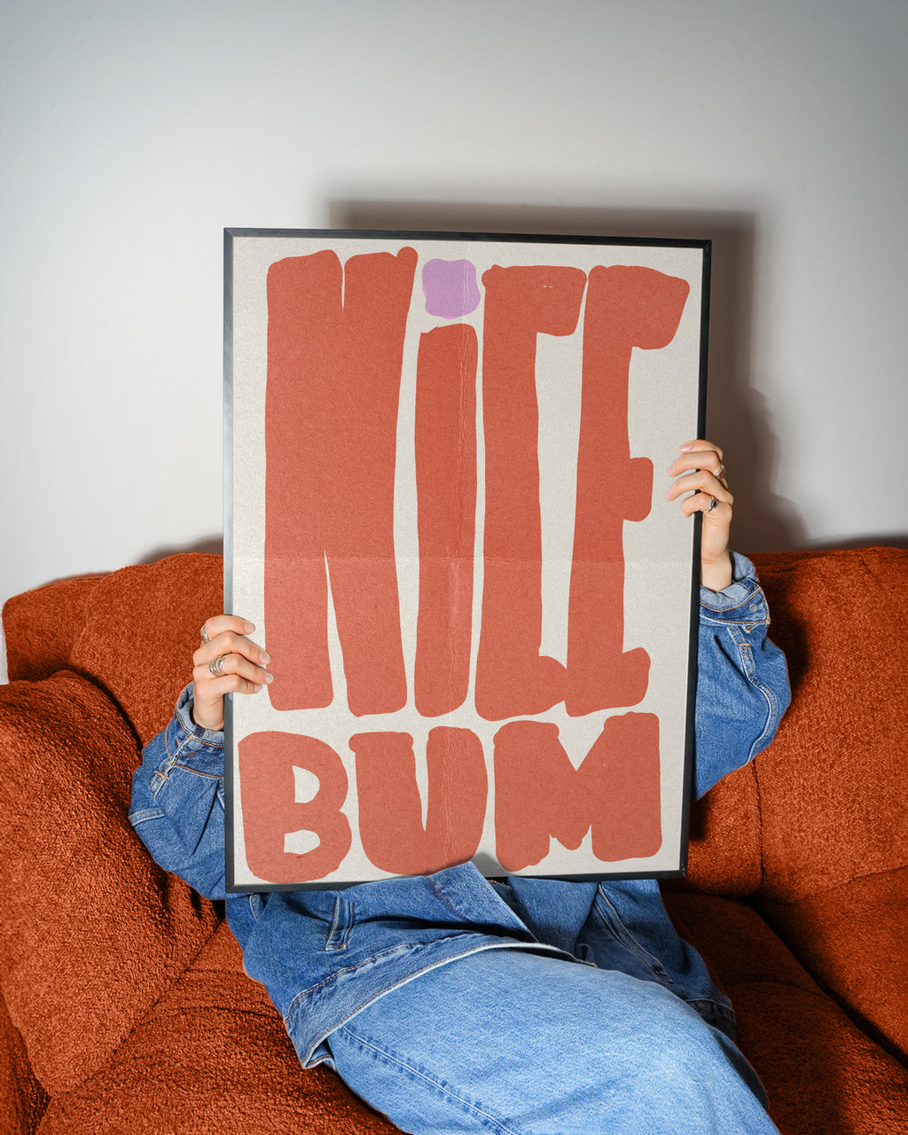 Retro Typografie Poster mit dem Schriftzug Nice Bum in großen Buchstaben als moderne Wanddekoration