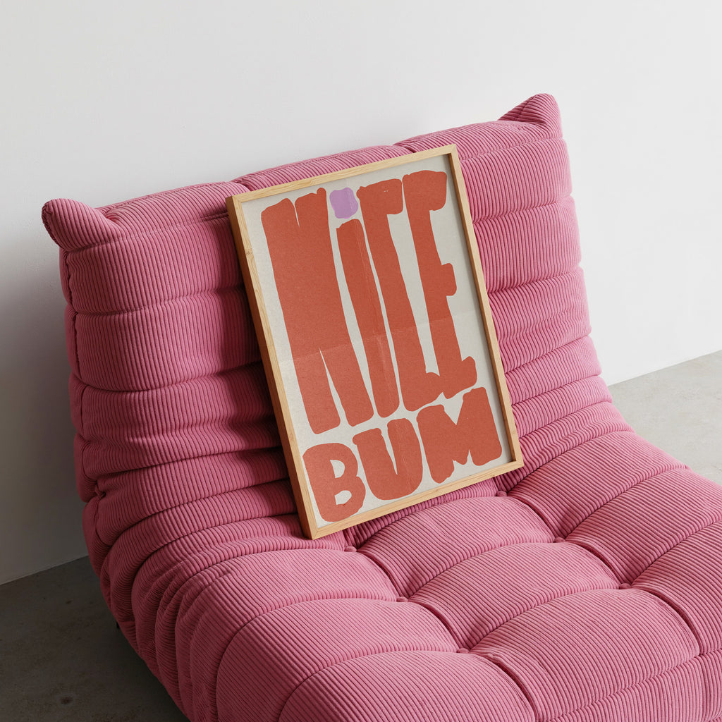 Humorvolles Statement Poster im Retro Design mit auffälliger Typografie für Wohnzimmer oder Flur