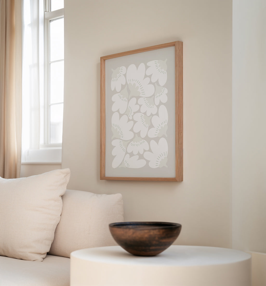 Skandinavisches Floral Poster mit cleanem Design und sanften Beige-Tönen, ästhetisches Wandbild für moderne Räume