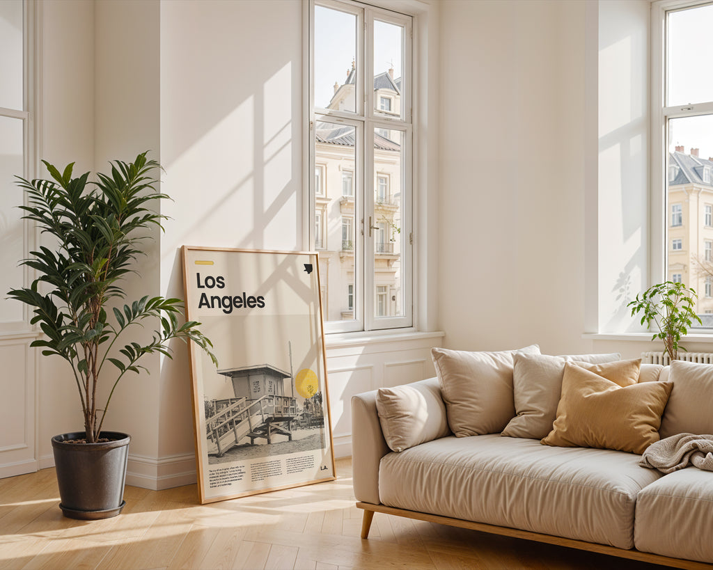 Modernes LA Poster im minimalistischen Vintage Stil

Los Angeles Kunstdruck mit Strandhaus und Westcoast Vibes

Retro Stadtposter Los Angeles mit Strandmotiv